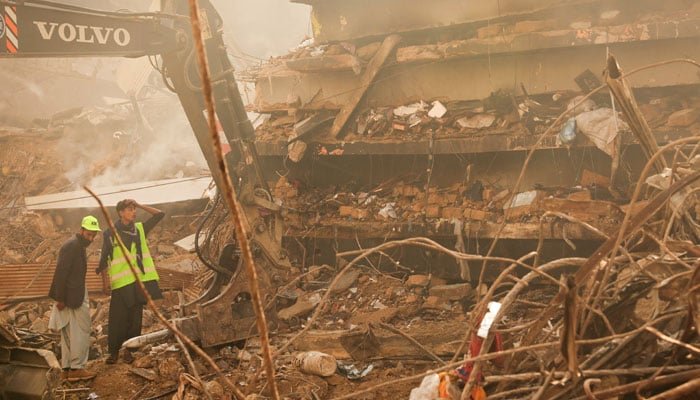 Karachi’s Gul Plaza fire death toll rises to 28, over 80 still missing ...