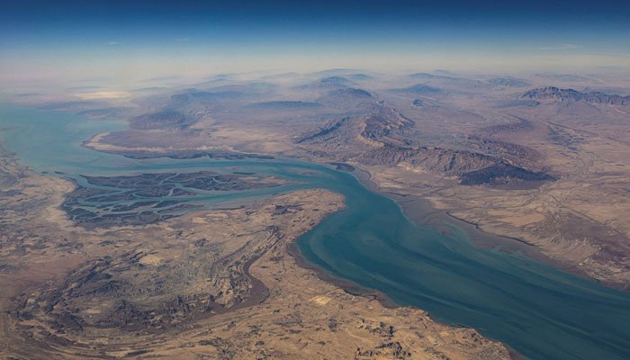 US, Iran ceasefire; Ships resume passage through Strait of Hormuz