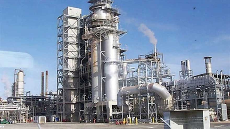 Attock refinery halts key unit as Islamabad roadblocks disrupt oil supply chain
