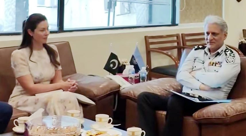 Pakistan, UK pledge stronger ties to combat organized crime