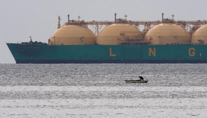 Pakistan secures LNG shipment to ease energy shortfall amid global crisis