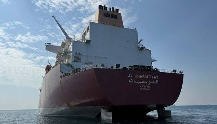 Qatari LNG tanker safely crosses Strait of Hormuz route to Pakistan