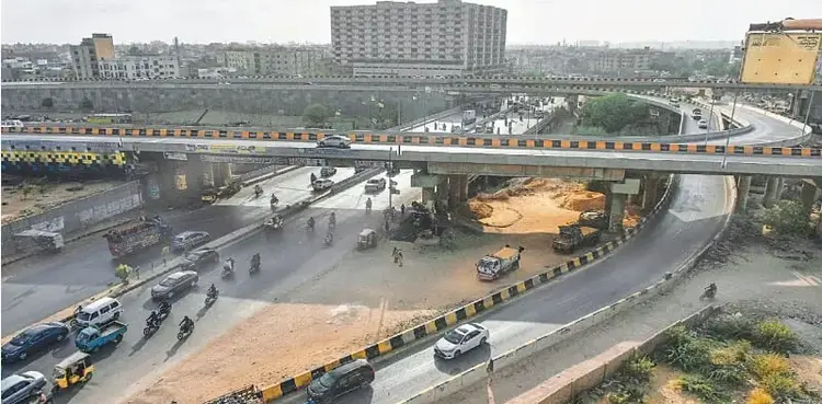 Massive fraud allegations surface as NAB deepens lyari expressway resettlement inquiry