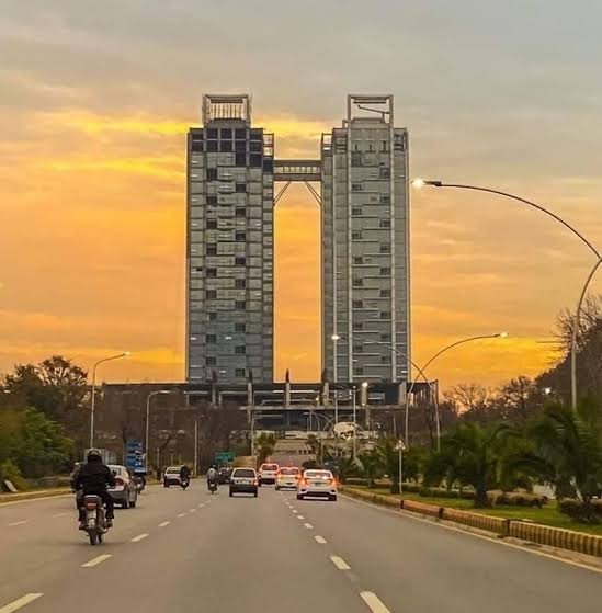 Grand Hyatt / BNP Lease Case: Key Facts and Legal Status