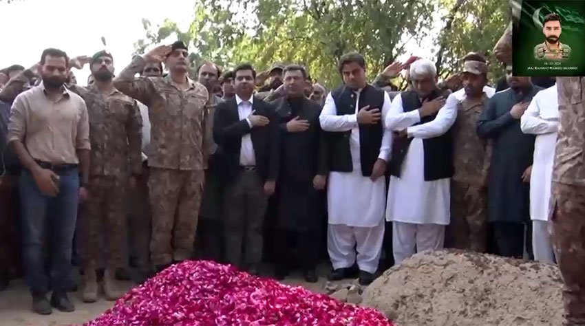 Waheed Cctv Martyred Major Wajahat Waheed buried with military honours in Lahore ...